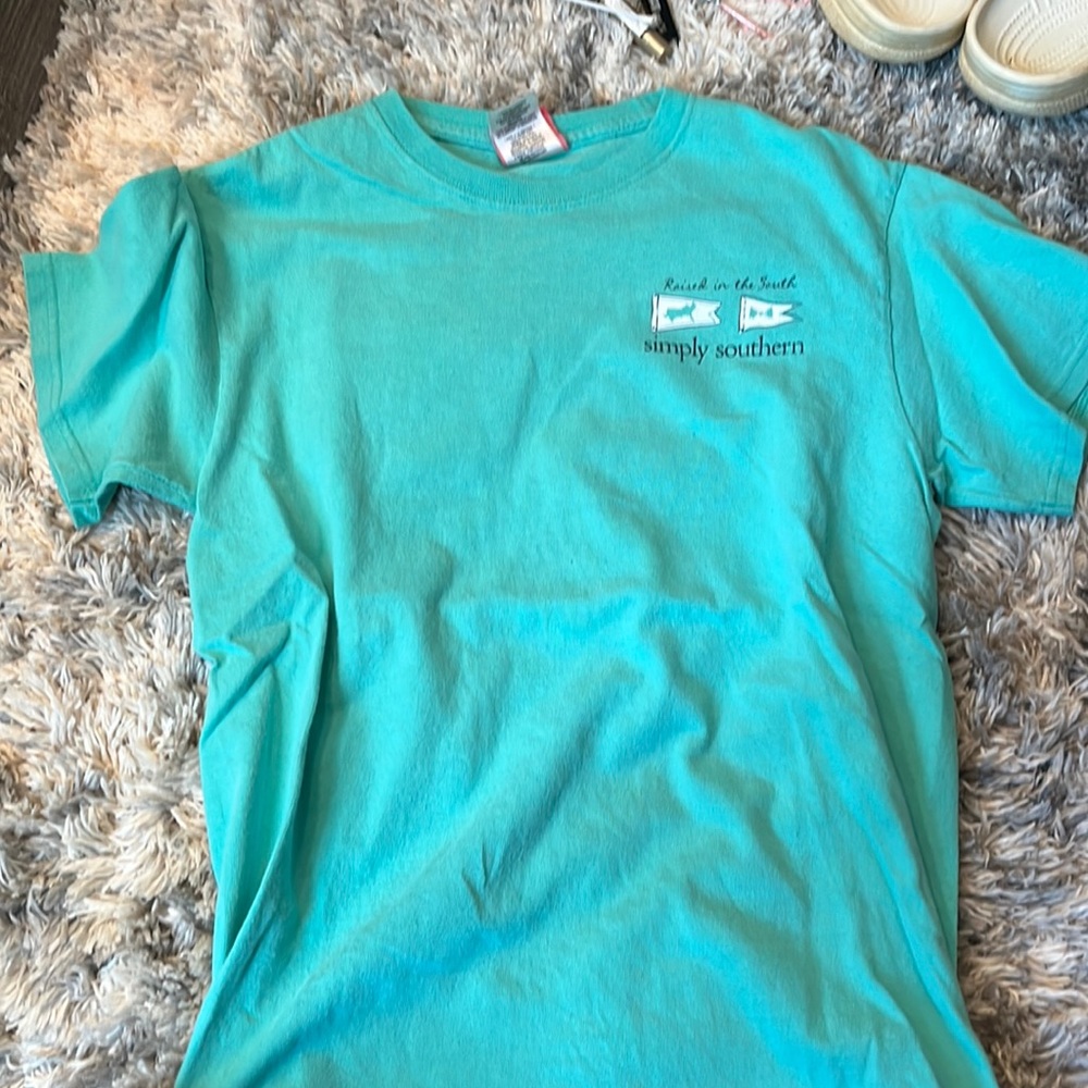simply southern shirt. size small. good condition